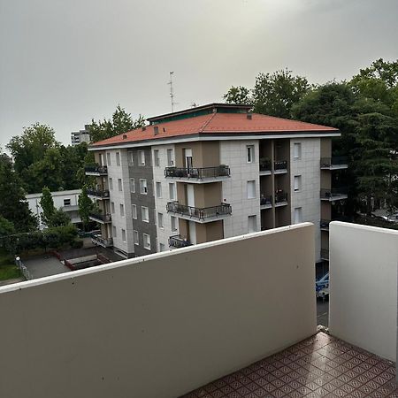 Olimpia House - Camere Accoglienti In Posizione Strategica Reggio Emilia Exteriör bild
